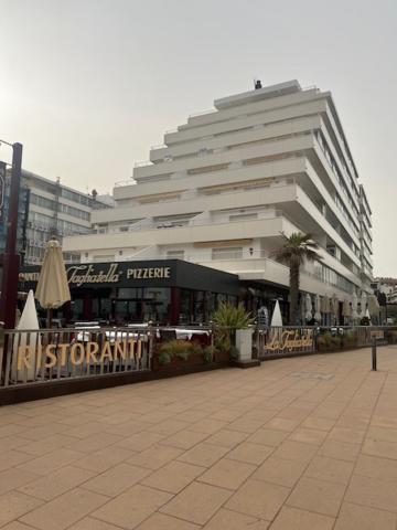 Apartamiento Vista Al Mar - Holiday Center En Roses Exterior foto